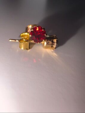 ❤️🔥3/10$❤️🔥Gold Ruby Red Crystal Stud Earrings